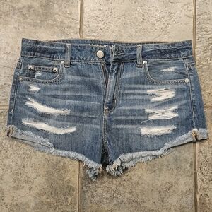 American Eagle tomgirl shorts